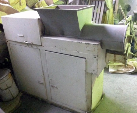Тестоделитель шнековый Кузбасс 68-2М, б/у
