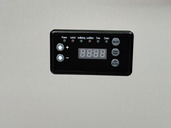 Льдогенератор Hurakan HKN-IMC130M (кубики)